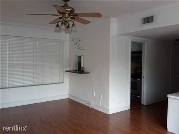 1065 98th St - Photo 3 of 3