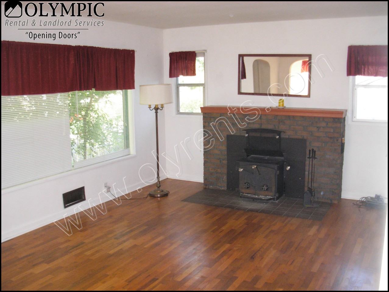 1859 Bigelow Ave NE - Photo 2 of 10