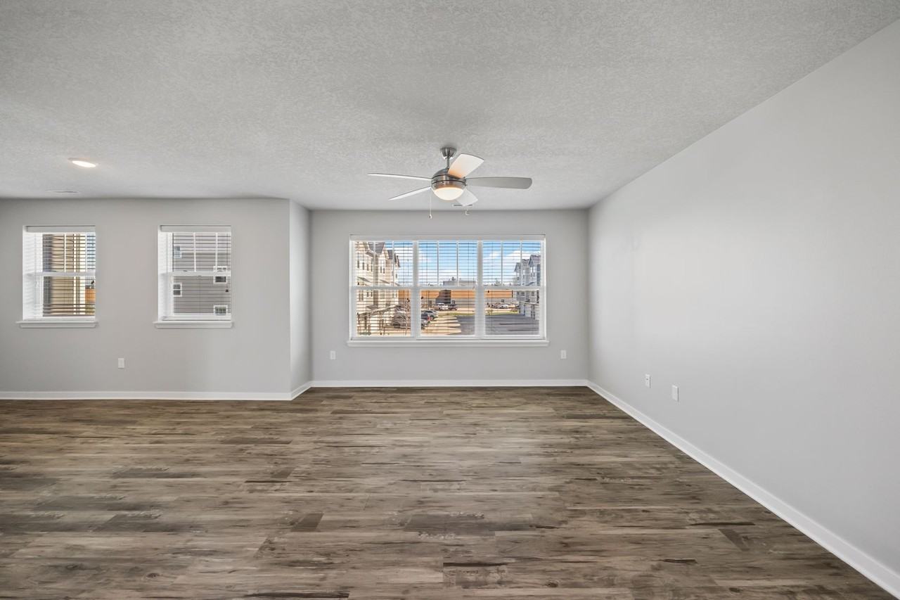 Cove at Kettlestone Townhomes - Photo 4 of 20