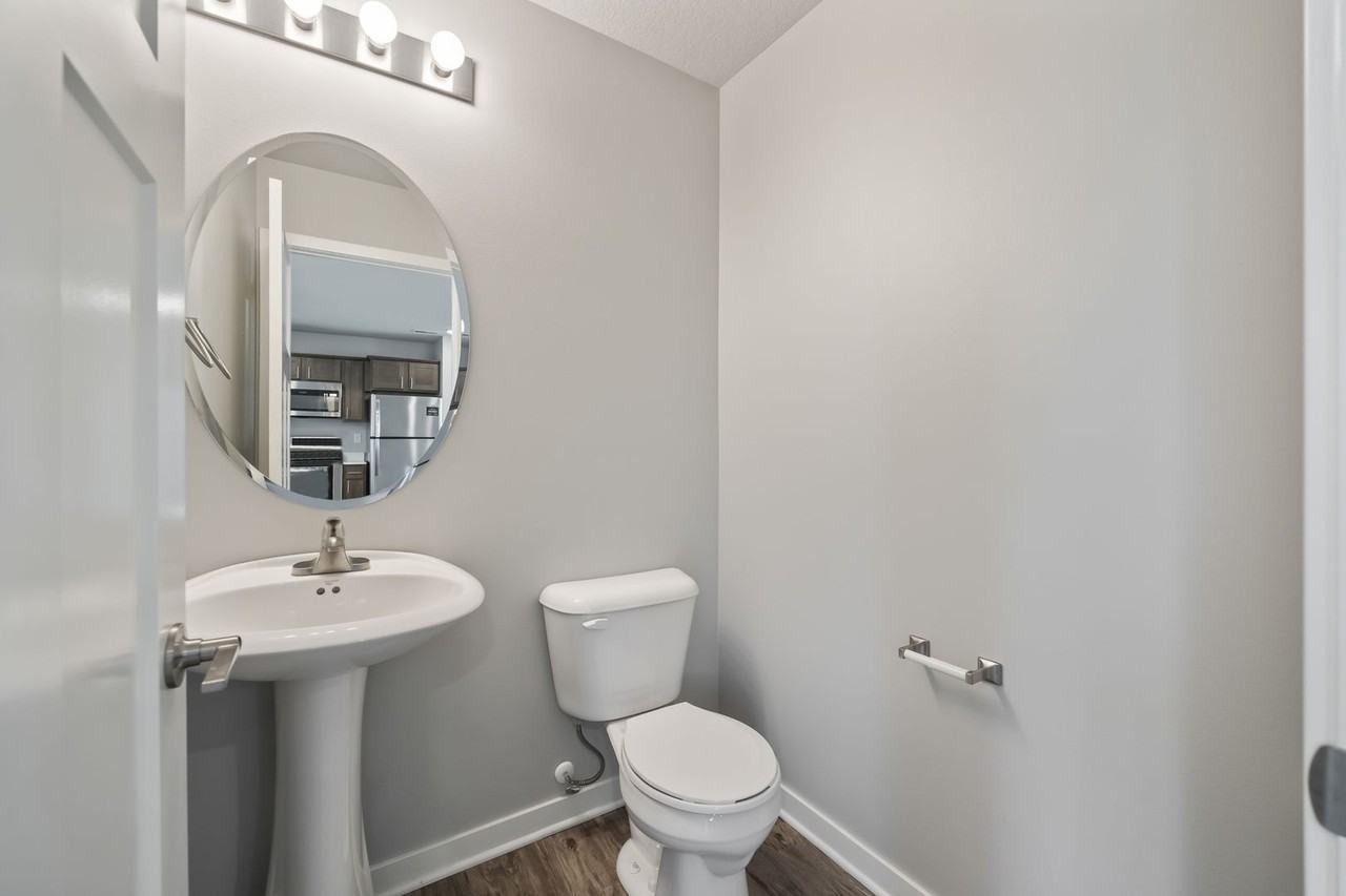 Cove at Kettlestone Townhomes - Photo 5 of 20