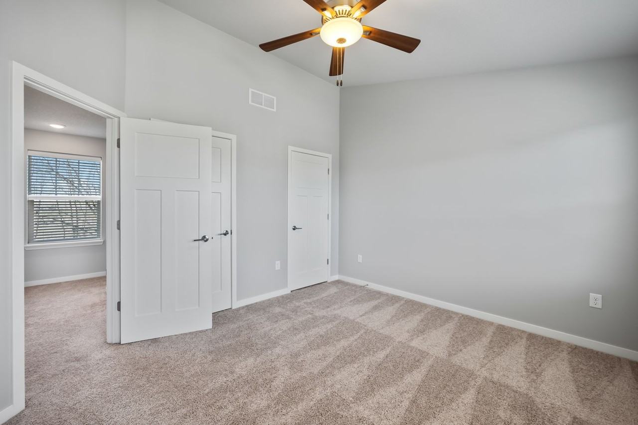 Cove at Kettlestone Townhomes - Photo 7 of 20
