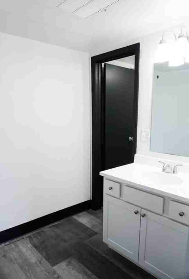 1408 Buffalo Jones Ave - Photo 2 of 10