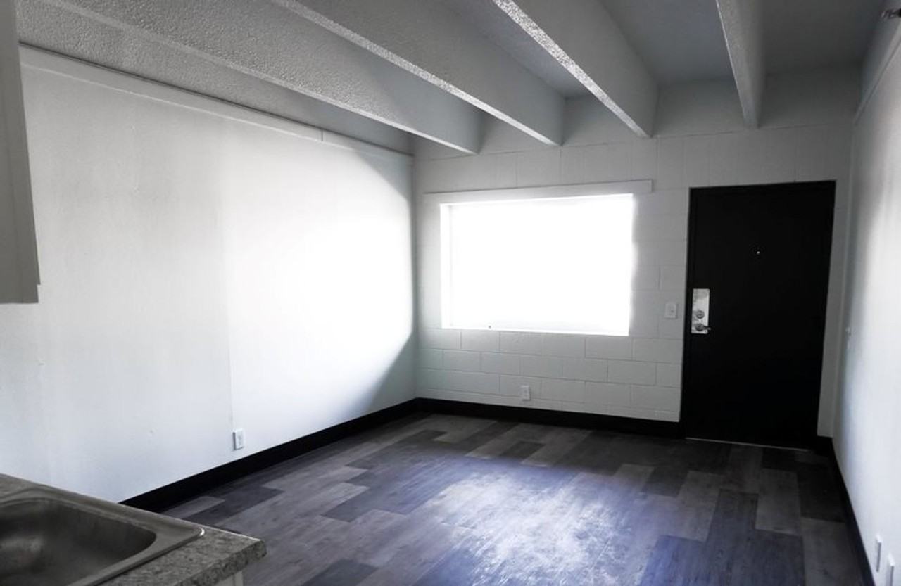 1408 Buffalo Jones Ave - Photo 7 of 10