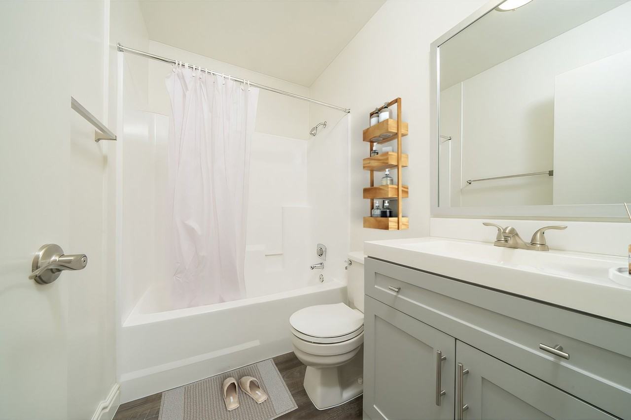 Renaissance - Photo 5 of 38