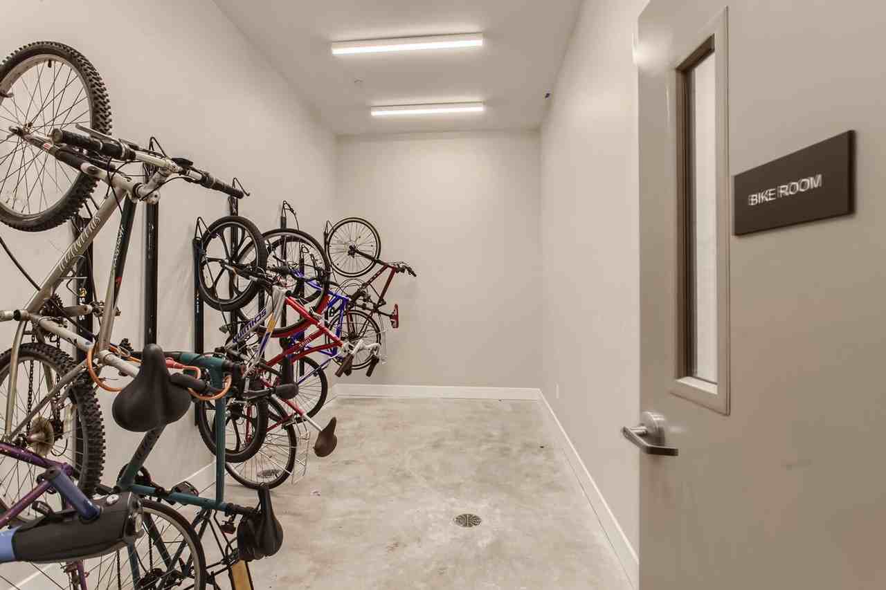 Rose City Flats: New Apartments near the Iconic Hollywood District - Photo 4 of 35