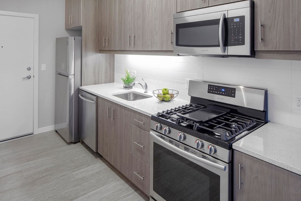 Rose City Flats: New Apartments near the Iconic Hollywood District - Photo 5 of 35