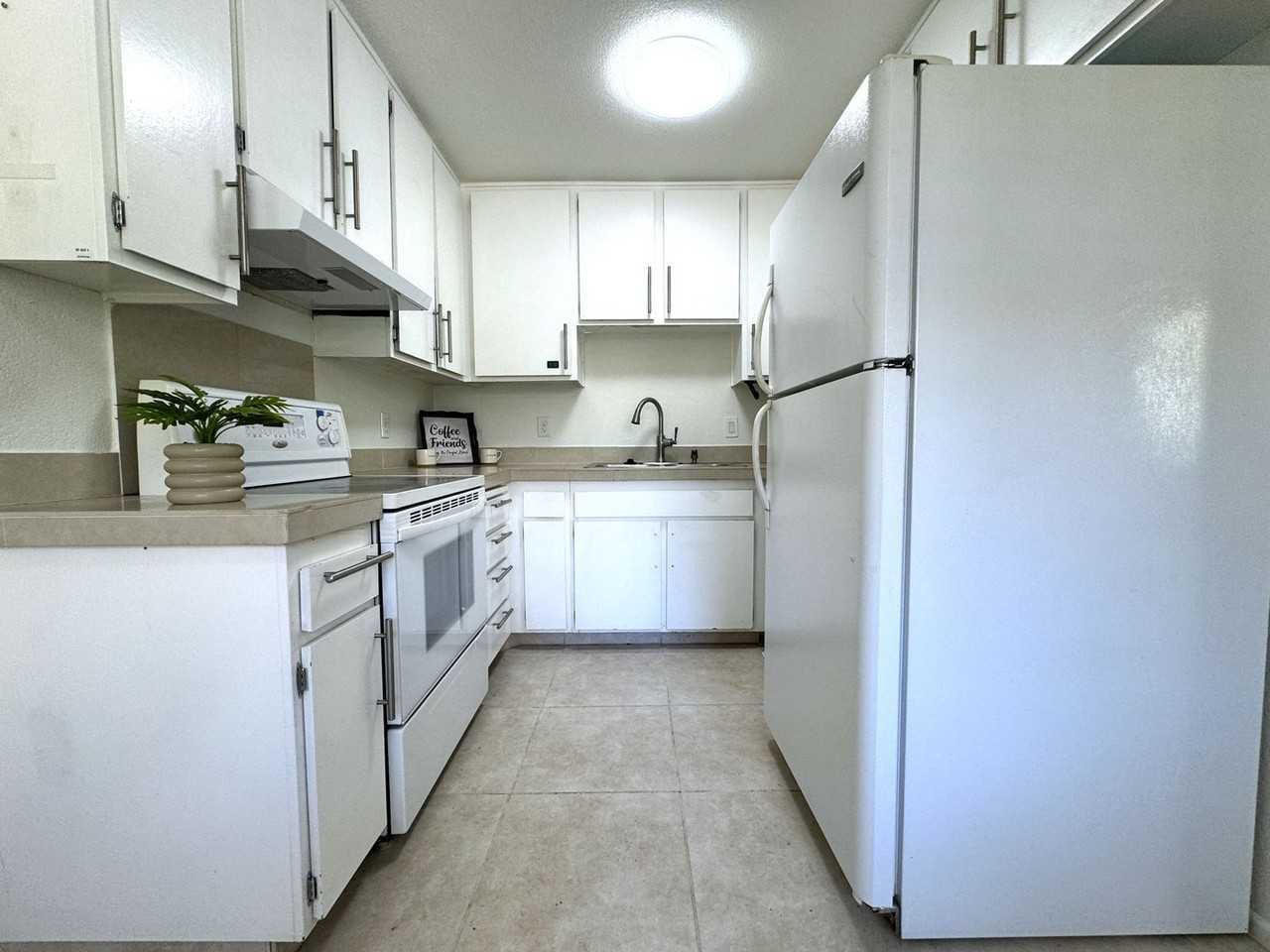 473 Bradshaw Ln - Photo 3 of 24