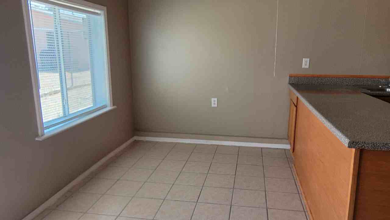 8932 Ankerson St #A - Photo 5 of 10