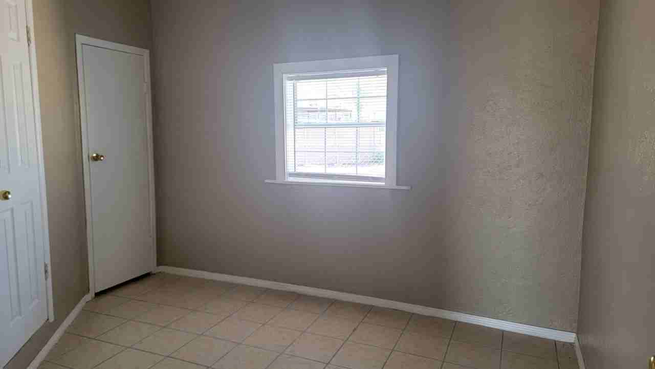 8932 Ankerson St #A - Photo 6 of 10