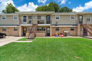 featured image of 2729 Main St