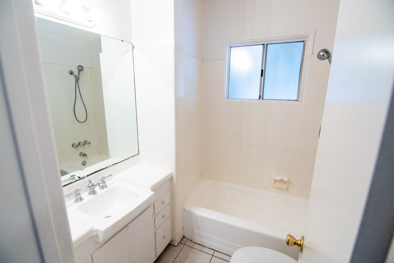 5434 Adams Avenue - Photo 7 of 38