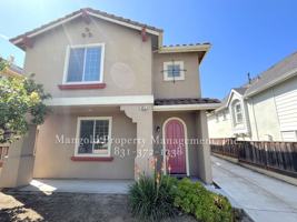 featured image of 3075 3075 & 3077 Crescent Ave