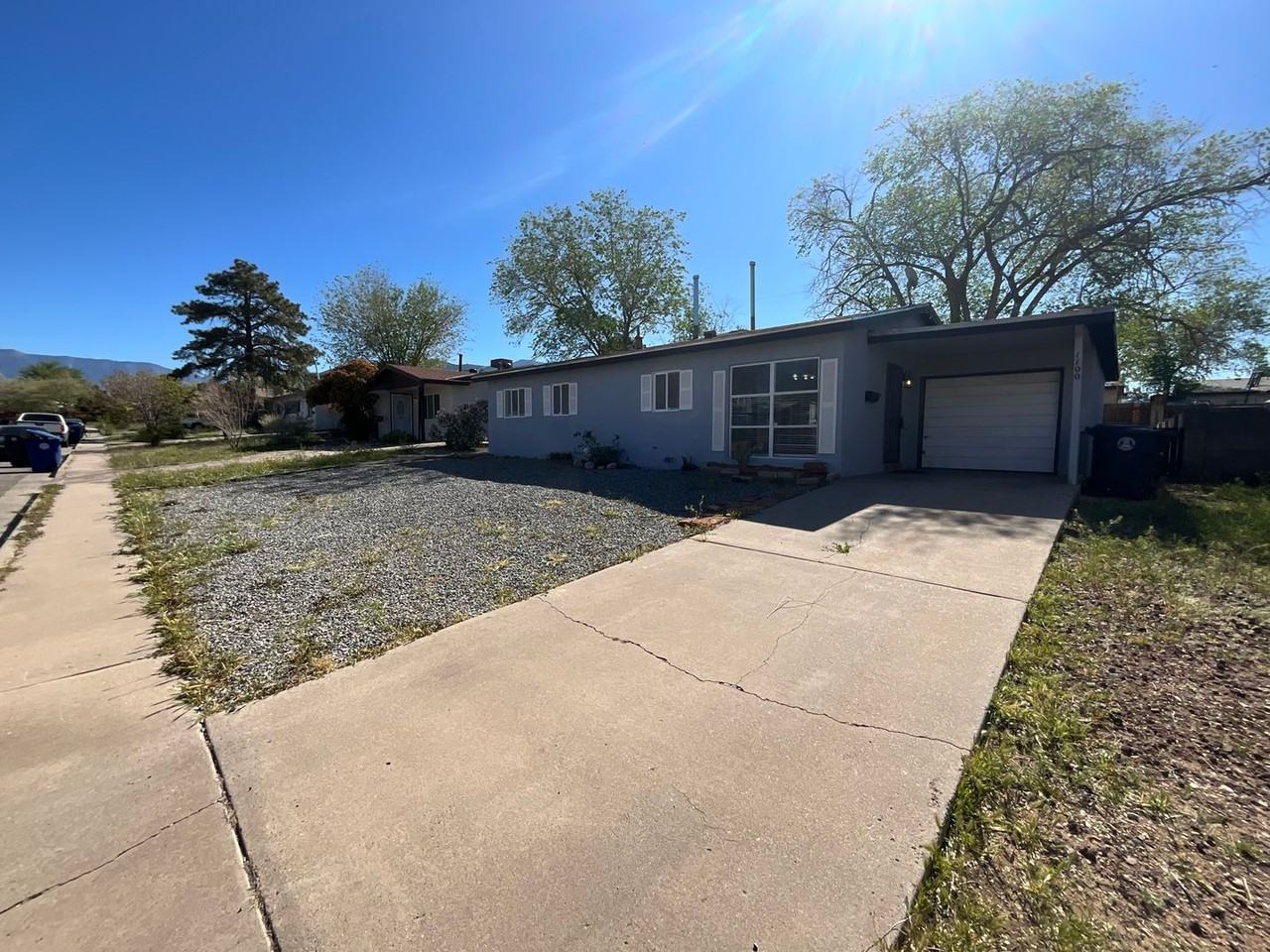 1100 Maxine St Ne - Photo 3 of 28