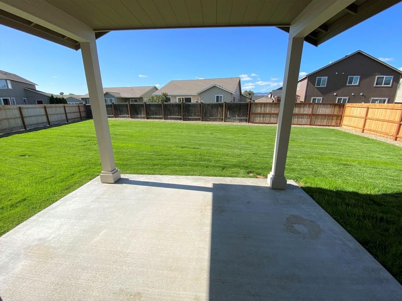 2108 W Sunnyview Ln - Photo 2 of 32