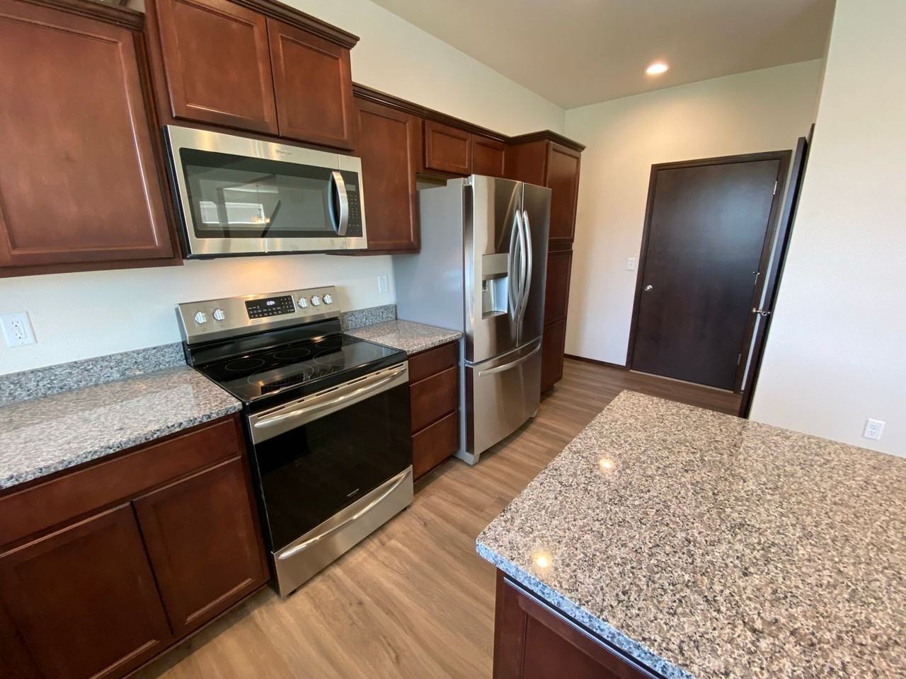 2108 W Sunnyview Ln - Photo 5 of 32