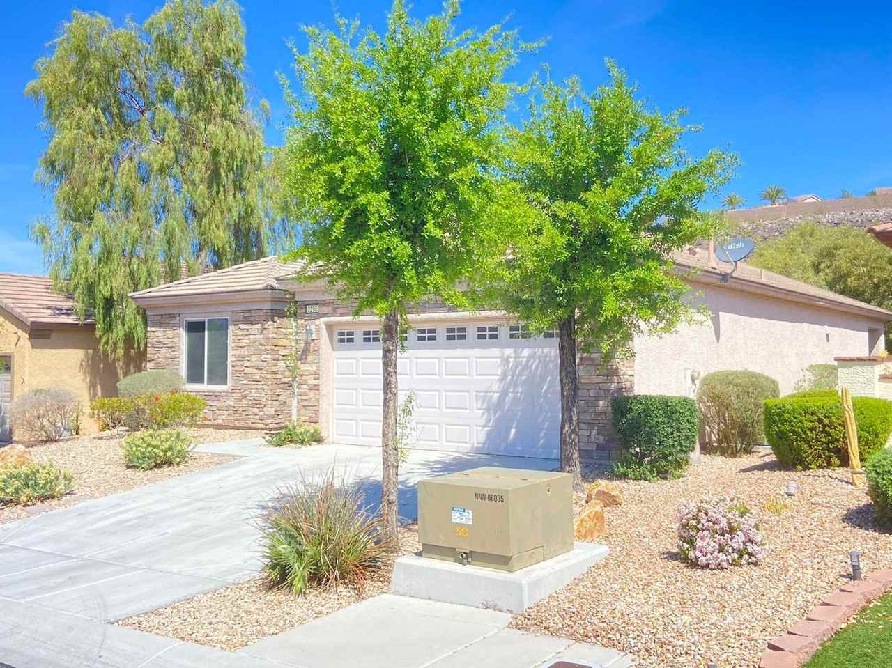 2298 Jada Dr - Photo 2 of 21
