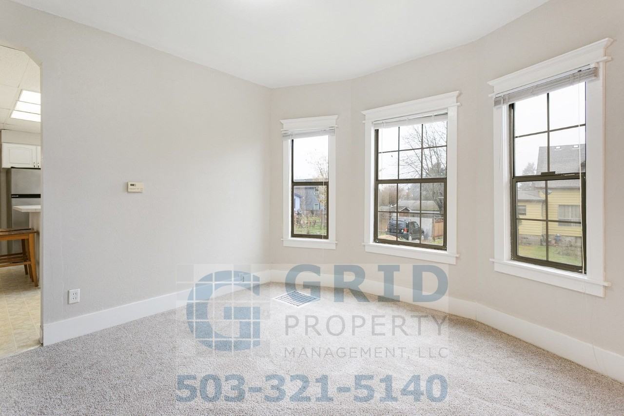 9339 N Oswego Ave - Photo 4 of 21