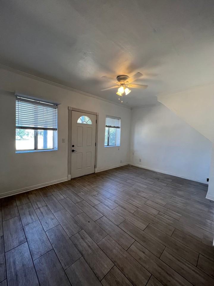 166 N 200 E - Photo 4 of 28