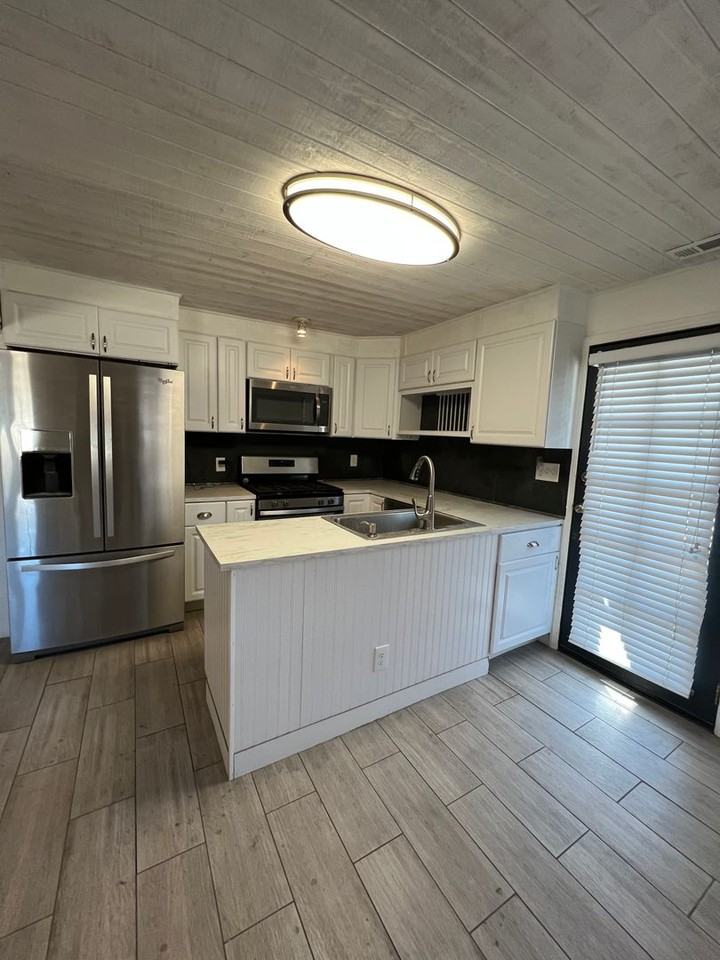 166 N 200 E - Photo 6 of 28