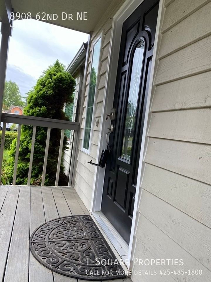 8908 62nd Dr Ne - Photo 2 of 22