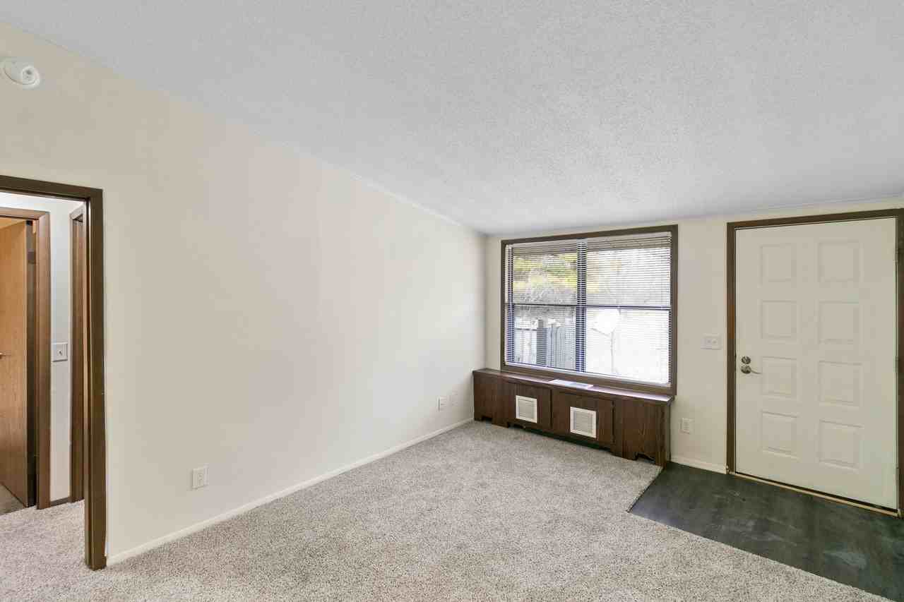 Forest View Apartments (Metro Lansing Investments LLC) - Photo 7 of 29