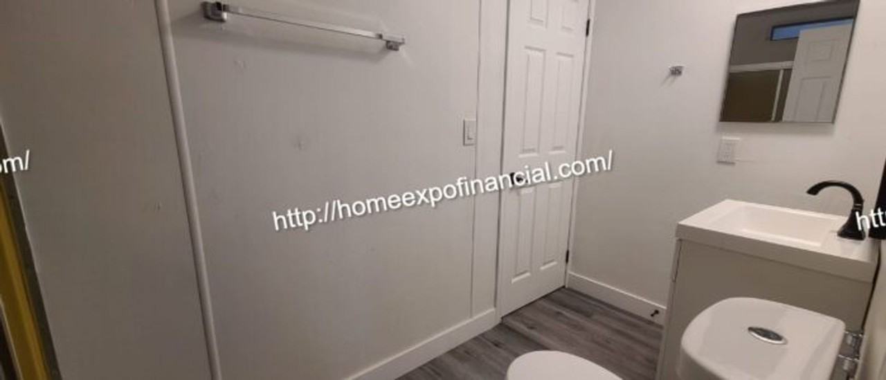 17235 Alameda Dr - Photo 4 of 21