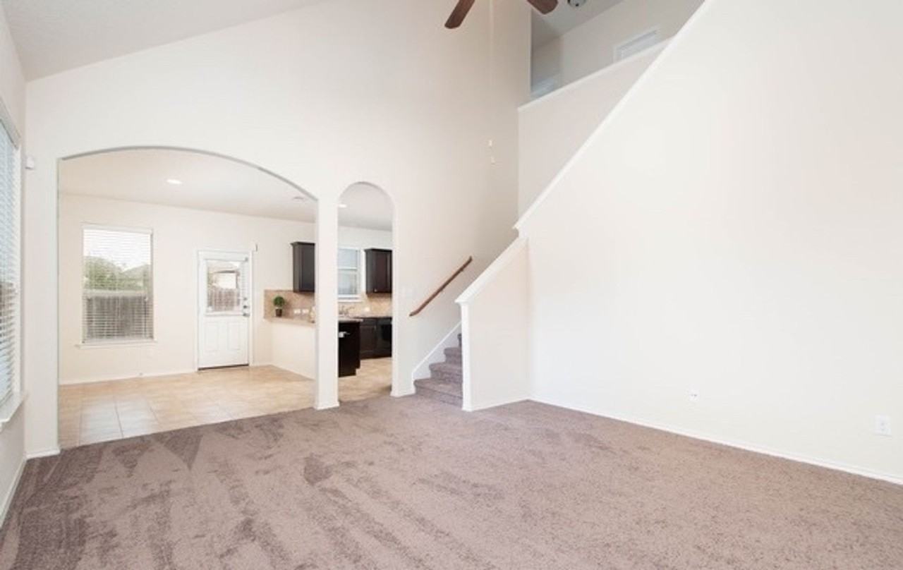 3314 Candleside Dr - Photo 3 of 22