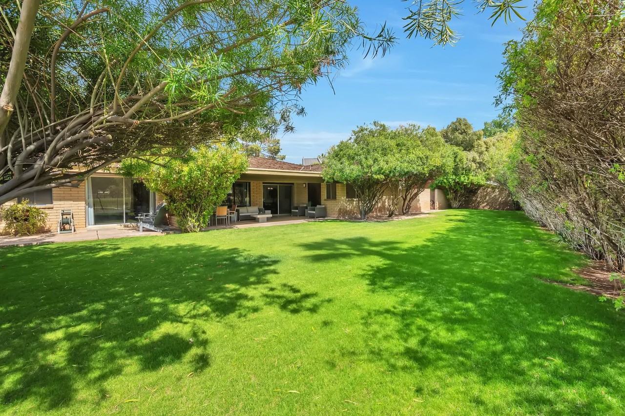 2115 E Balboa Dr - Photo 3 of 26
