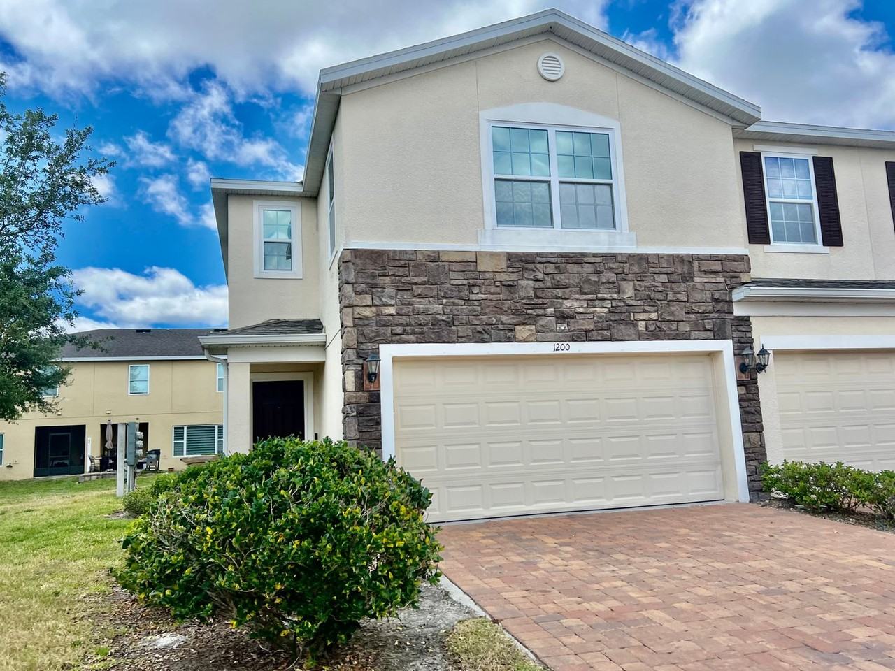 1200 Pensacola Ct - Photo 2 of 21
