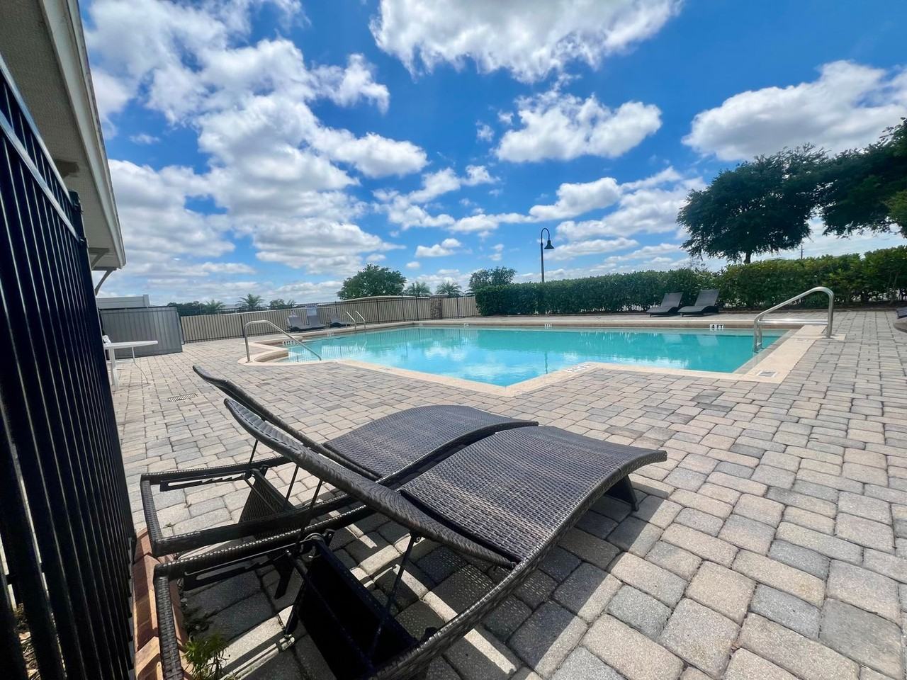 1200 Pensacola Ct - Photo 4 of 21
