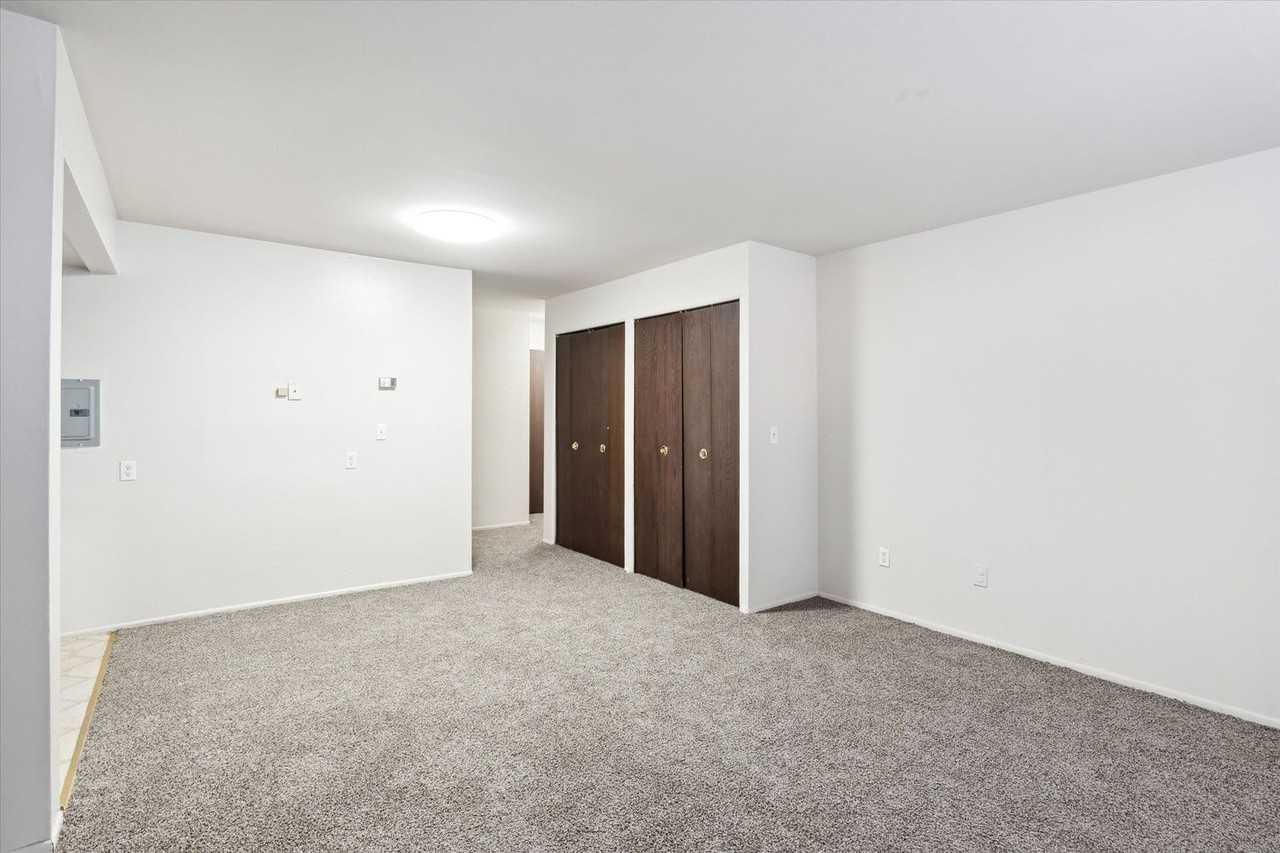 Parkside Apartments - Photo 7 of 28