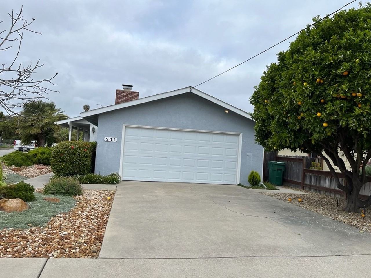 501 Allen St - Photo 2 of 3