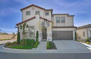 featured image of 1439 E Via Albero Dr #1