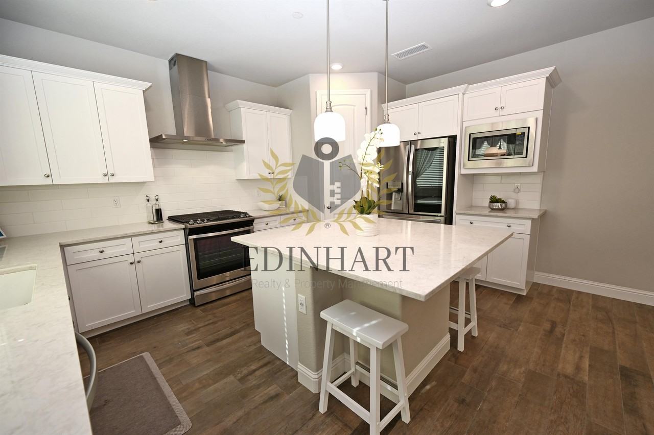 1439 E Via Albero Dr #1 - Photo 3 of 50