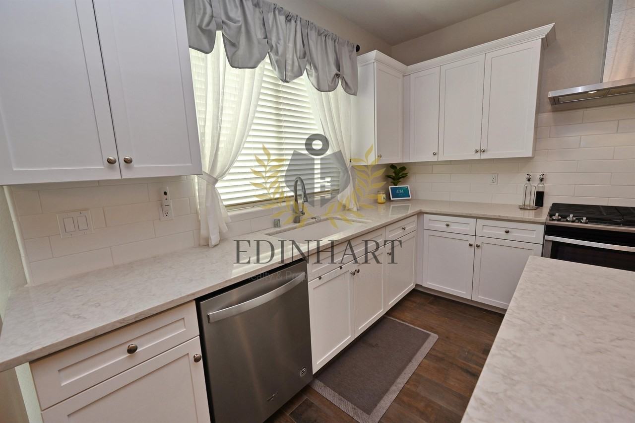 1439 E Via Albero Dr #1 - Photo 6 of 50