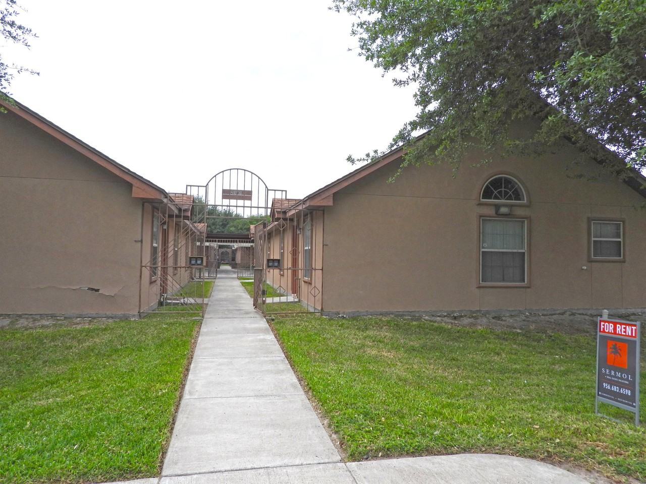 2101 Bahamas Dr #3 - Photo 2 of 21