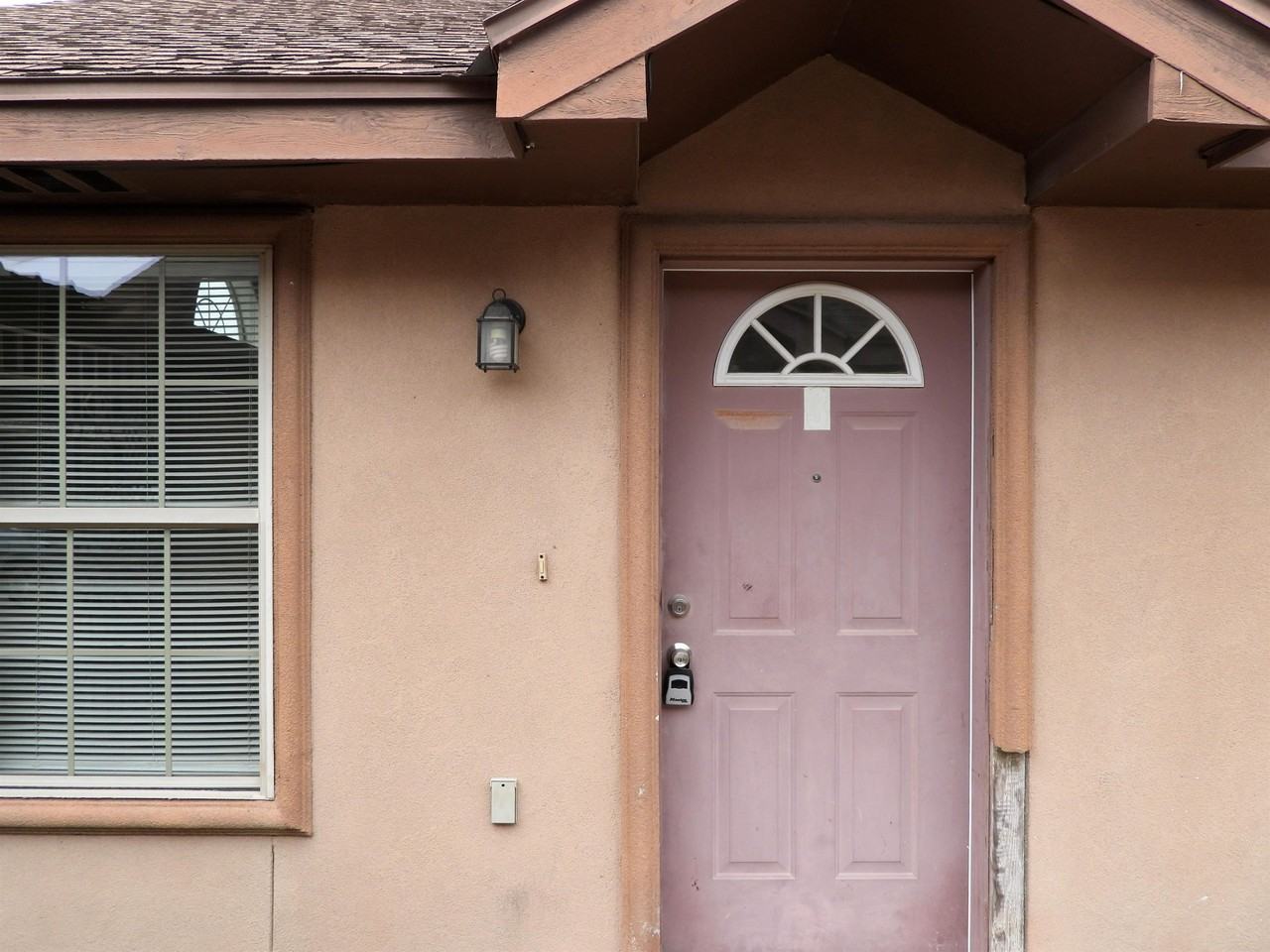 2101 Bahamas Dr #3 - Photo 3 of 21