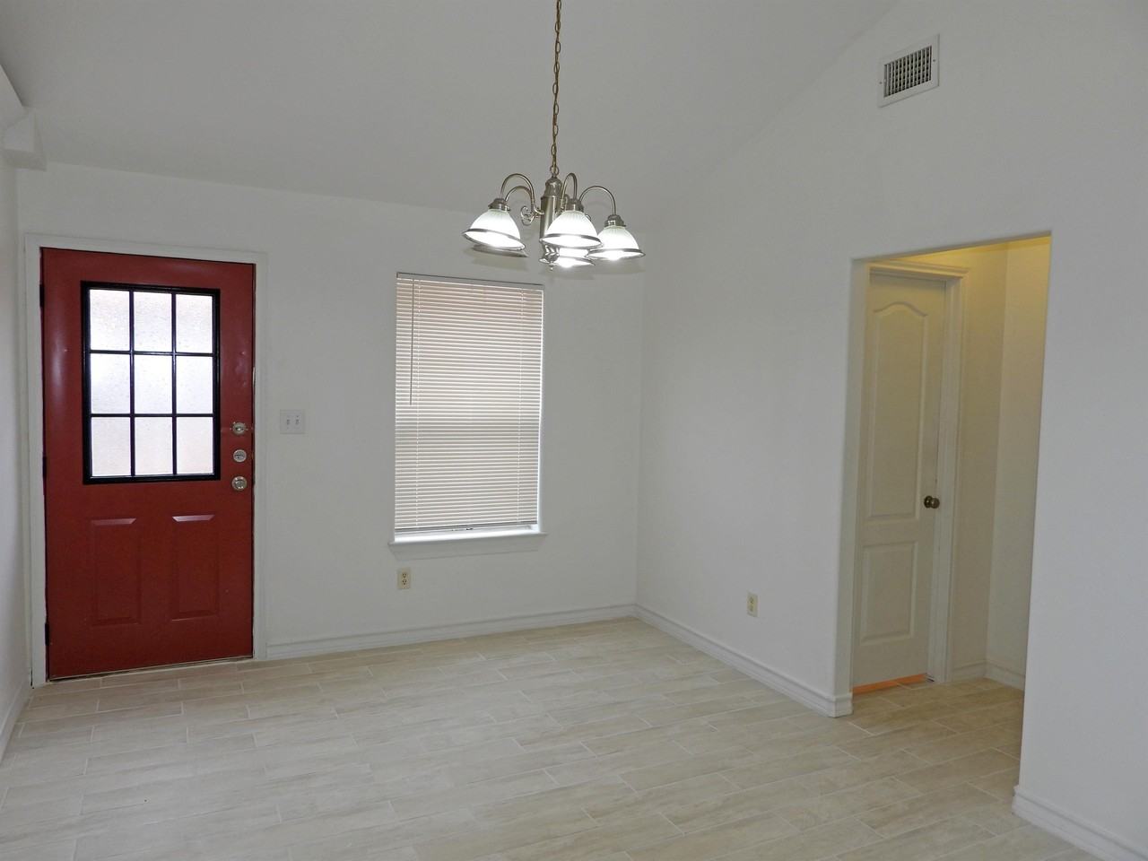 2101 Bahamas Dr #3 - Photo 6 of 21