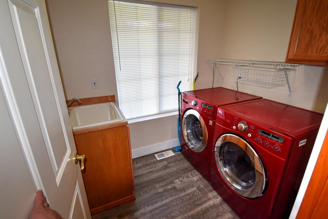 2918 Lohman Ct Se #1 - Photo 6 of 39