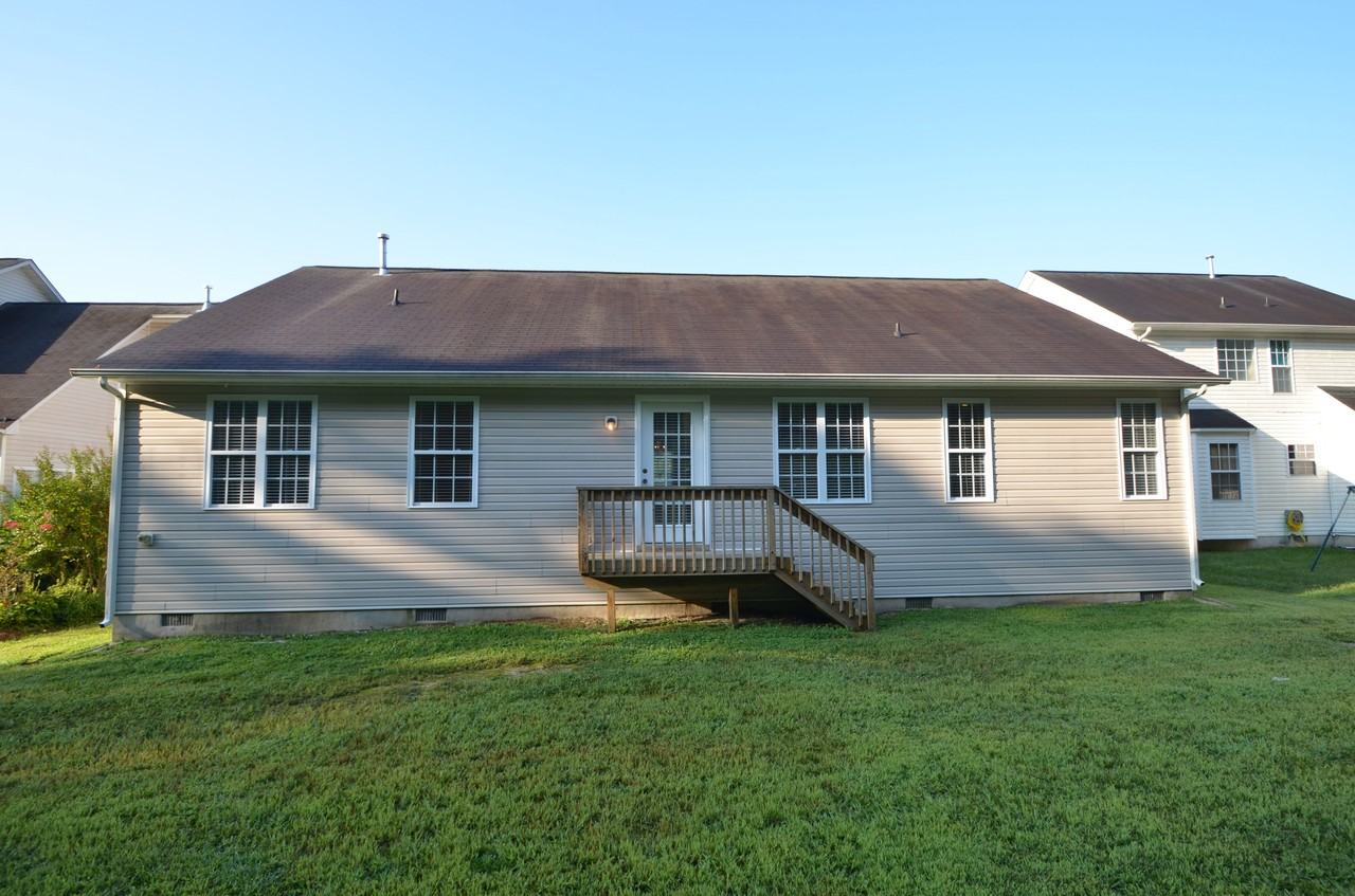 3027 Canterbury Park Dr - Photo 2 of 9