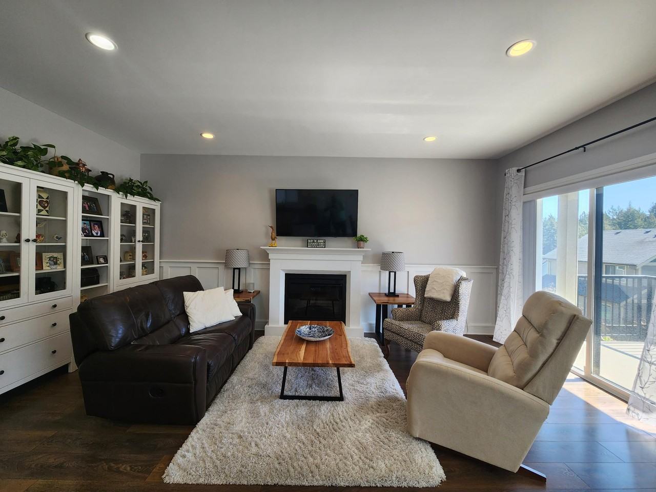 1202 Bombardier Cres #1 - Photo 7 of 23