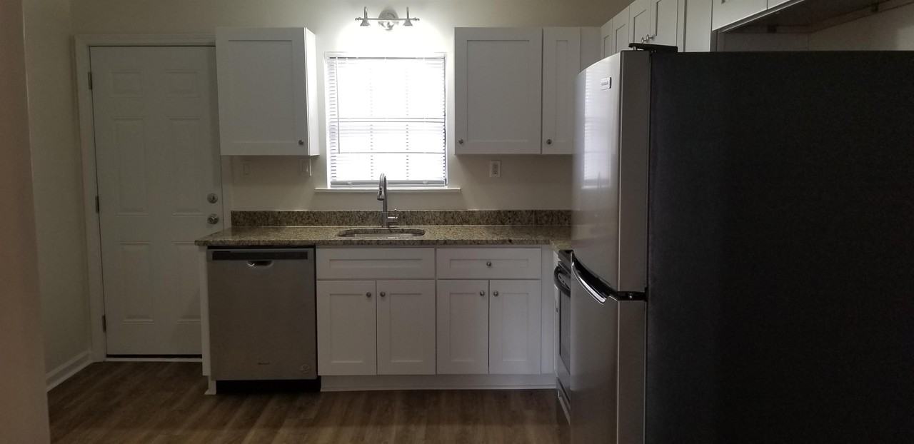 166 Edwards St Se #5 - Photo 3 of 18