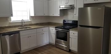 featured image of 166 Edwards St Se #5