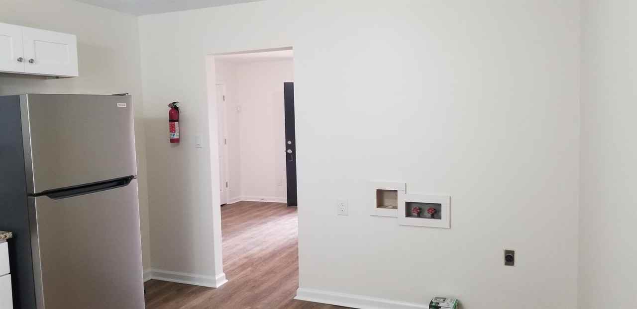 166 Edwards St Se #5 - Photo 7 of 18
