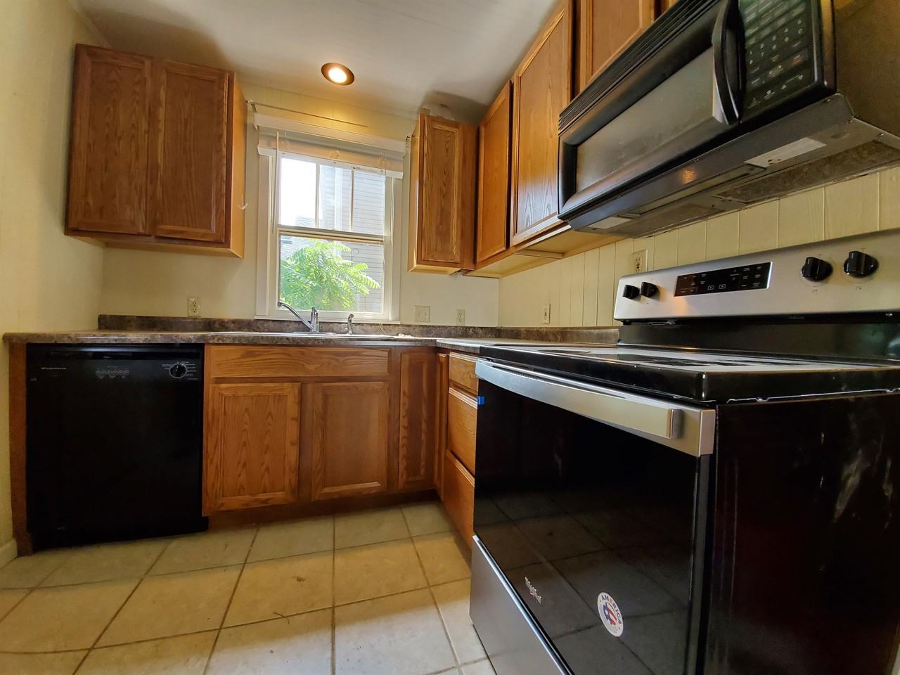 716 2nd St Nw #1 - Photo 2 of 13