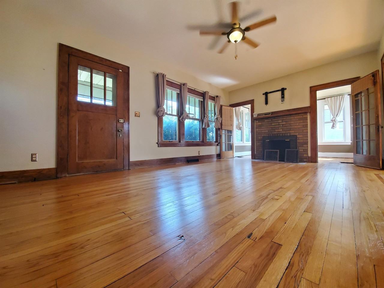 716 2nd St Nw #1 - Photo 5 of 13