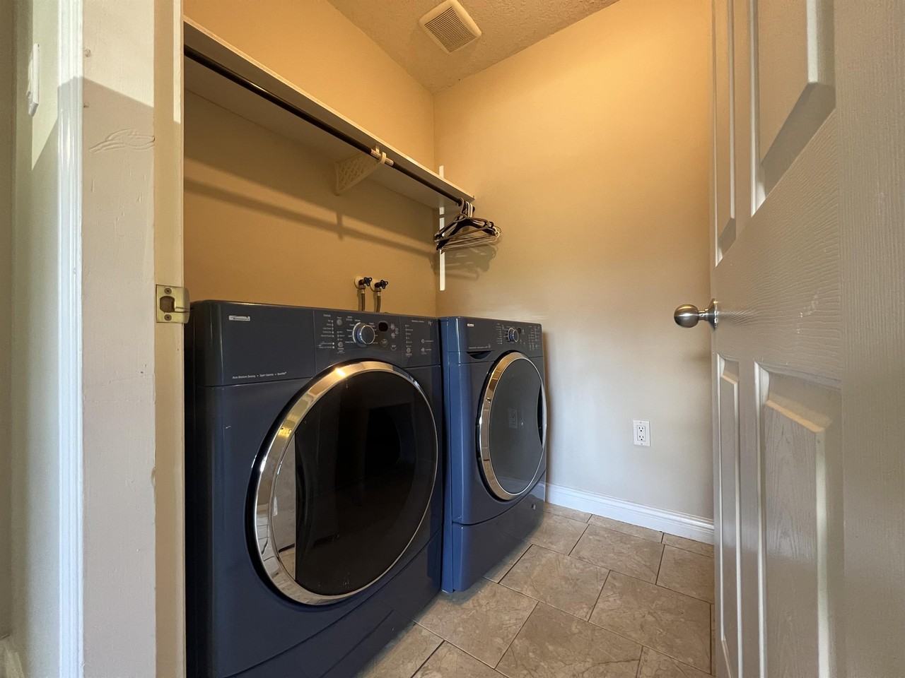 2325 Bowen Rd #1 - Photo 6 of 28