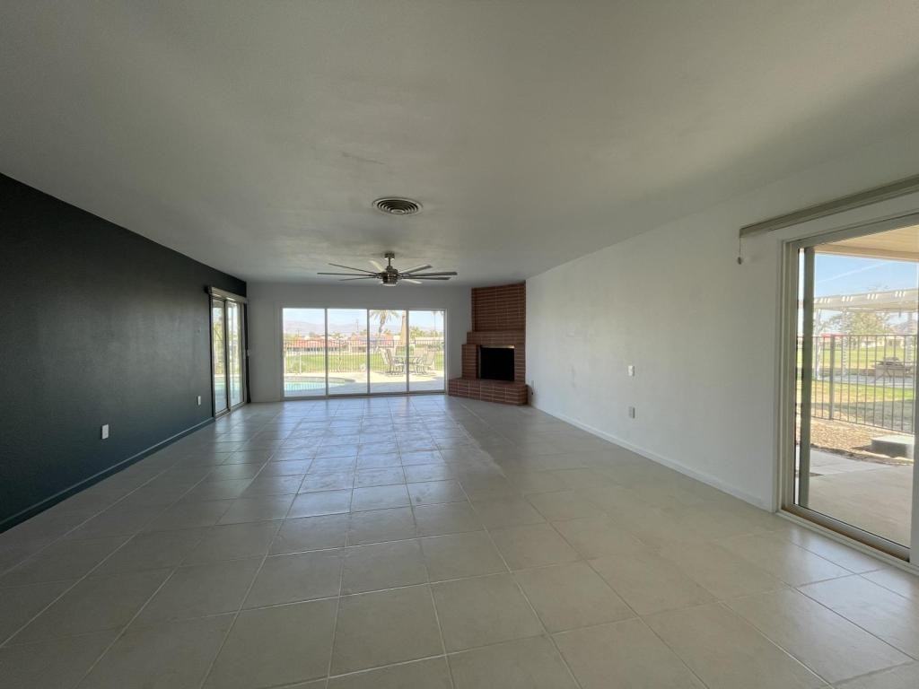 43400 Illinois Ave - Photo 5 of 19