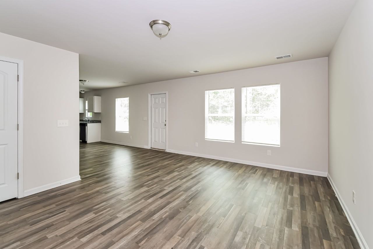 238 Anglers Edge Dr - Photo 3 of 18