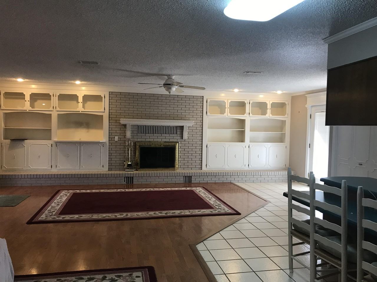 202 Adams Dr - Photo 3 of 12